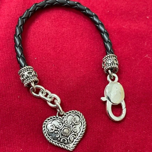 Black and Silver Heart Charm Bracelet - Picture 1 of 2
